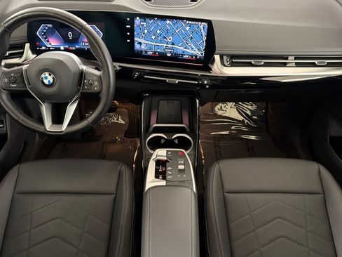 Used 2023 BMW X1 xDrive28i AWD/4WD image 3