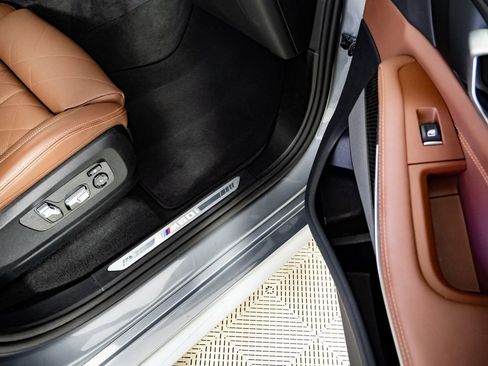 Used 2026 BMW X5 M60i image 25