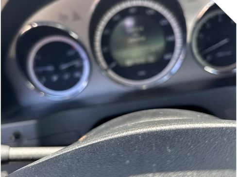 Used 2011 Mercedes-Benz C 350 Sport image 21