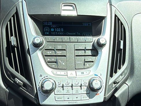 Used 2014 Chevrolet Equinox LS FWD image 12