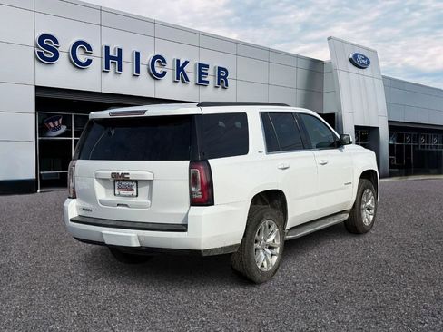 Used 2017 GMC Yukon SLT image 2