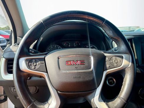 Used 2018 GMC Terrain SLE w/ Driver Convenience Package FWD image 11