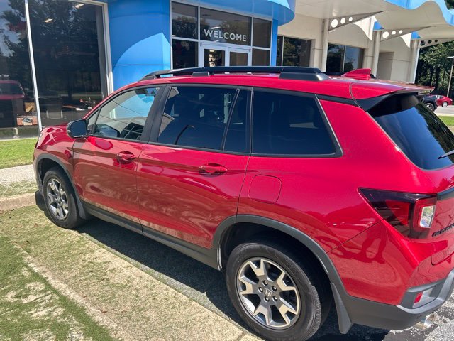 Used 2023 Honda Passport TrailSport image 3