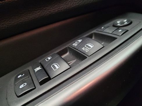 Used 2022 Jeep Cherokee Latitude Lux AWD/4WD image 27