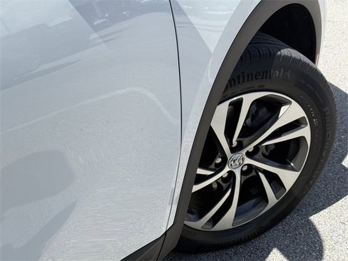 Used 2023 Buick Envision Essence image 10