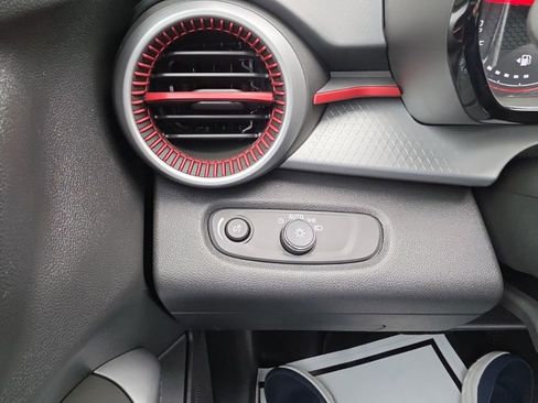 Certified 2024 Chevrolet Trax RS FWD image 10