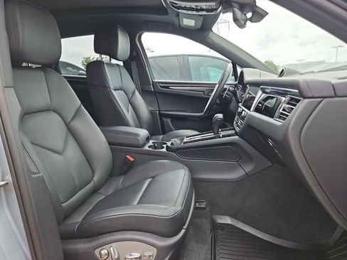 Certified 2026 Porsche Macan AWD/4WD image 26