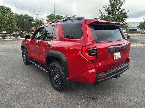 Used 2025 Toyota 4Runner SR5 AWD/4WD image 16
