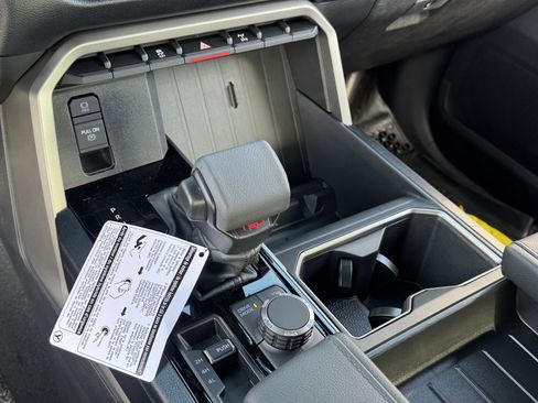 New 2026 Toyota Tundra SR5 AWD/4WD image 18