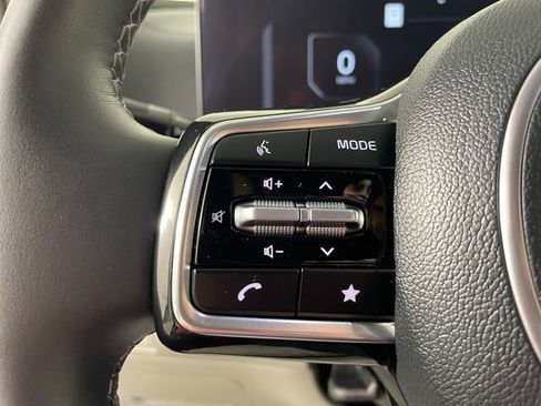 Certified 2025 Kia Sorento SX Prestige AWD/4WD image 12