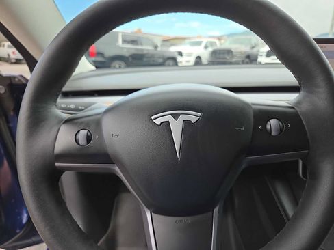 Used 2022 Tesla Model 3 Long Range AWD/4WD image 23