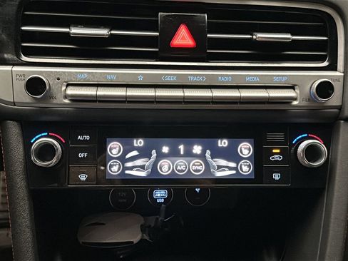 Certified 2025 Genesis G70 2.5T w/ Sport Prestige Package image 25