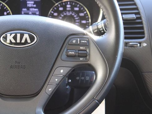 Used 2015 Kia Forte Koup EX FWD image 32