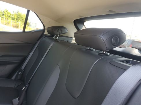 New 2026 Buick Encore GX Sport Touring image 9