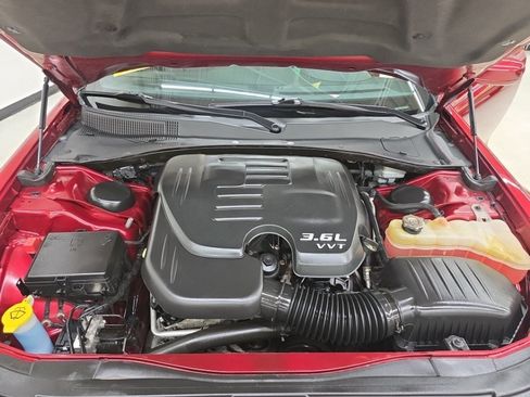 Used 2013 Chrysler 300 AWD w/ Driver Convenience Group image 41