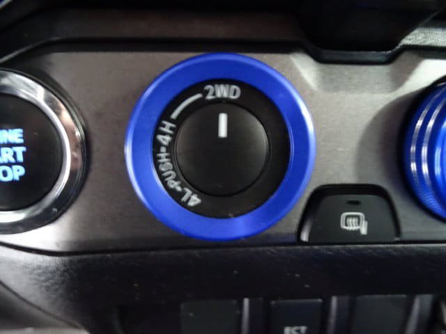 Used 2023 Toyota Tacoma TRD Off-Road AWD/4WD image 12
