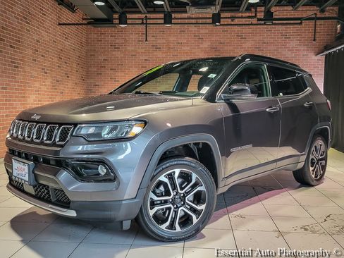 Used 2023 Jeep Compass Limited w/ Sun and Sound Group AWD/4WD image 2