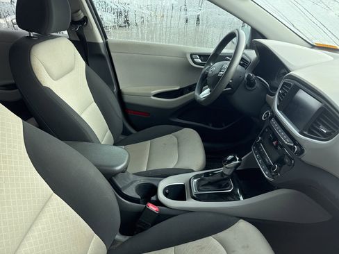 Used 2019 Hyundai Ioniq Blue image 4