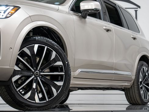 New 2026 Volvo XC90 B6 Plus image 28