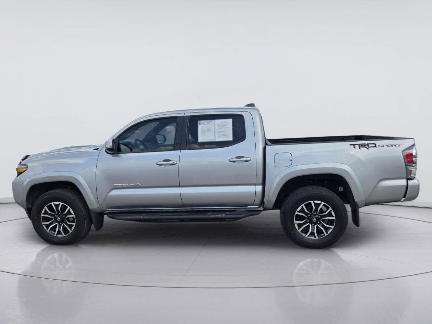 Used 2023 Toyota Tacoma TRD Sport w/ Technology Package RWD image 5