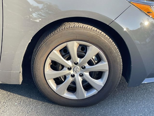 Used 2026 Toyota Corolla LE FWD image 8