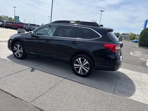Used 2019 Subaru Outback 3.6R Limited AWD/4WD image 10