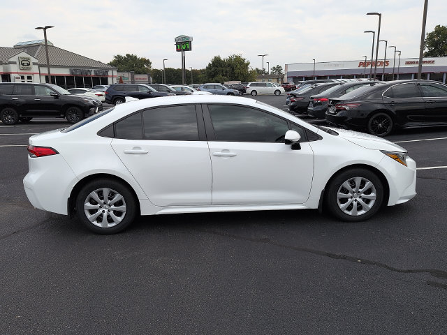 Certified 2025 Toyota Corolla LE FWD image 8