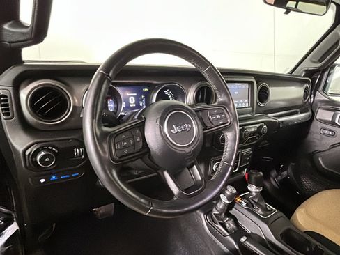 Used 2023 Jeep Wrangler Unlimited w/ Cold Weather Group AWD/4WD image 16