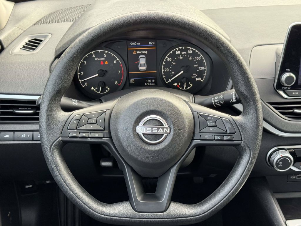Used 2025 Nissan Altima 2.5 S FWD image 11