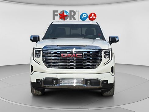 Used 2022 GMC Sierra 1500 Denali w/ Technology Package AWD/4WD image 8