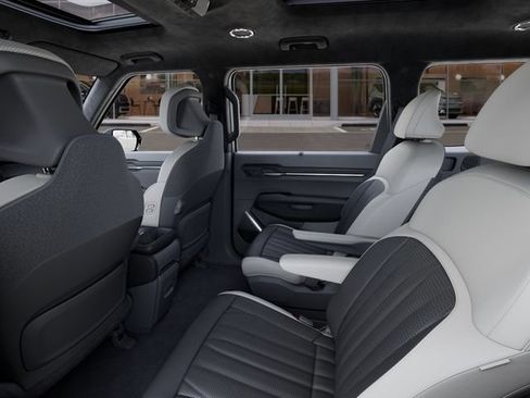 New 2026 Kia EV9 GT-Line AWD/4WD image 19