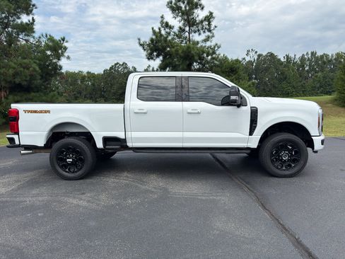 Certified 2024 Ford F250 Lariat w/ Lariat Ultimate Package AWD/4WD image 9