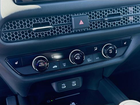 Certified 2026 Honda HR-V Sport image 12