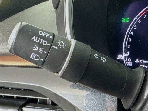 Used 2022 Acura MDX FWD w/ Technology Package image 13