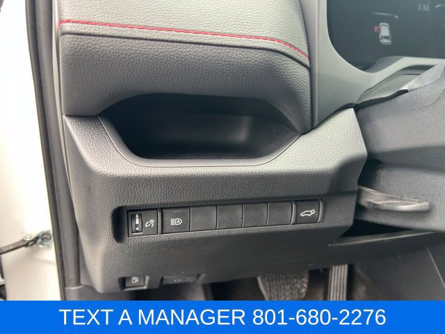Used 2025 Toyota RAV4 SE AWD/4WD image 23