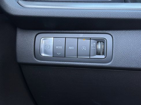 New 2026 Chevrolet Traverse LT w/ Midnight/Sport Edition image 24