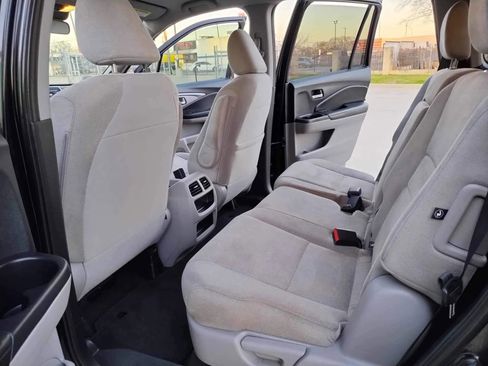 Used 2019 Honda Pilot LX image 13