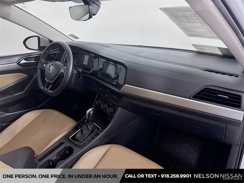 Used 2020 Volkswagen Jetta SE w/ SE Cold Weather Package image 29