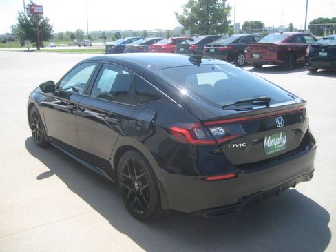Used 2023 Honda Civic Sport image 5