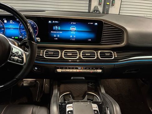 Used 2022 Mercedes-Benz Maybach GLS 600 4MATIC image 18