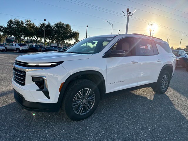 Certified 2026 Chevrolet Traverse LT w/ Driver Confidence Package FWD image 7