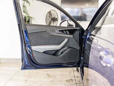 Used 2023 Audi S4 Premium w/ Convenience Package image 30