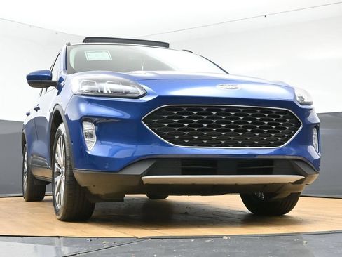 Used 2022 Ford Escape Titanium AWD/4WD image 55
