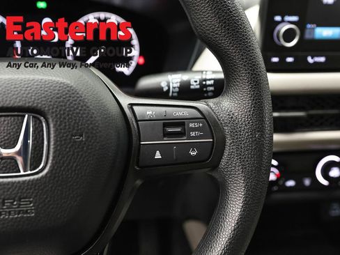 Used 2025 Honda HR-V LX image 16