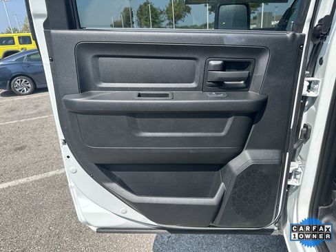 Used 2024 RAM 2500 Tradesman w/ Chrome Appearance Group image 41