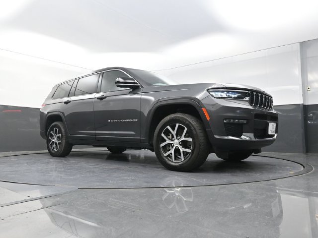 Used 2025 Jeep Grand Cherokee L Limited AWD/4WD image 19