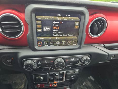 Used 2019 Jeep Wrangler Unlimited Rubicon AWD/4WD image 21