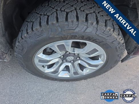 Used 2024 RAM 1500 Limited w/ Trailer Tow Group image 17