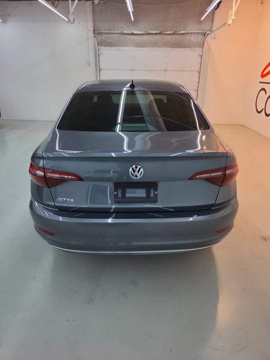 Used 2020 Volkswagen Jetta SE w/ SE Cold Weather Package FWD image 5