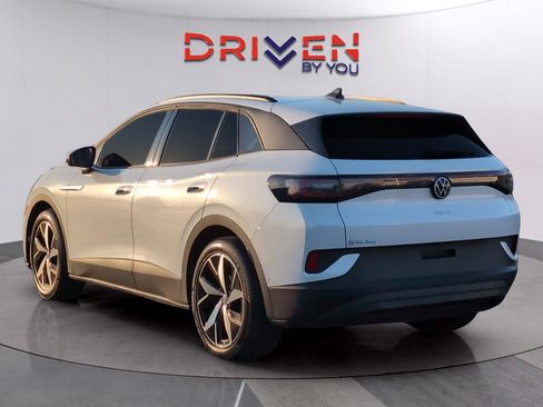 Used 2024 Volkswagen ID.4 Pro S image 3